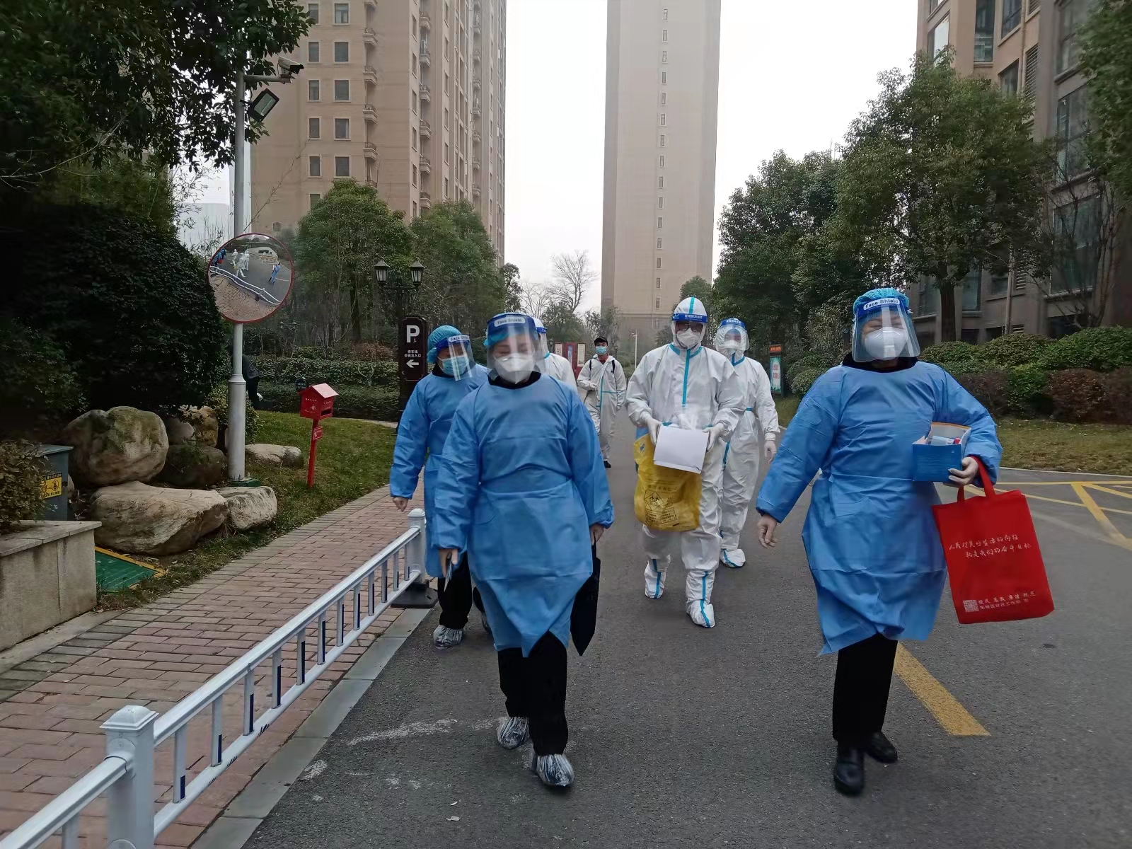 һ I˾2Ŀ5 @SIИIM